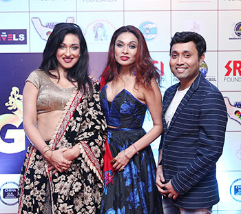 Kuntanil with Celebrities