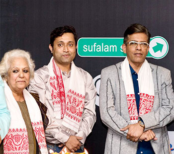 Kuntanil with Celebrities